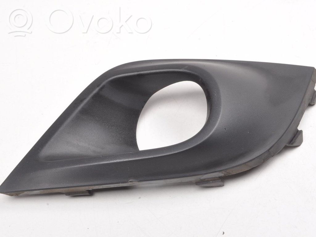 Renault Clio IV Front fog light trim/grill 