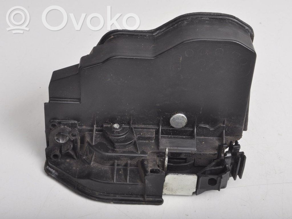 BMW 1 F20 F21 Priekinė durų spyna 