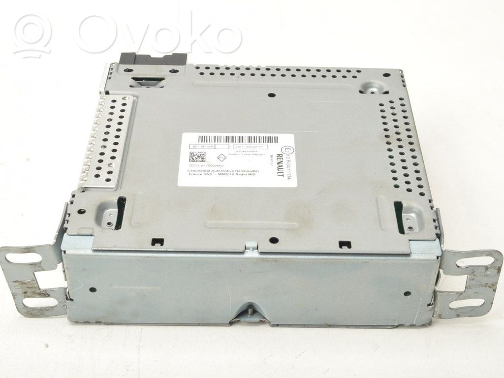 Renault Zoe Navigation unit CD/DVD player 