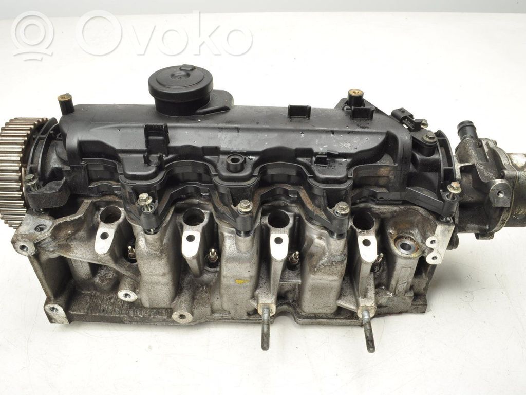 Nissan NV200 Engine head 