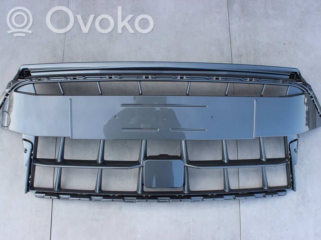 Cupra Leon Front bumper lower grill 