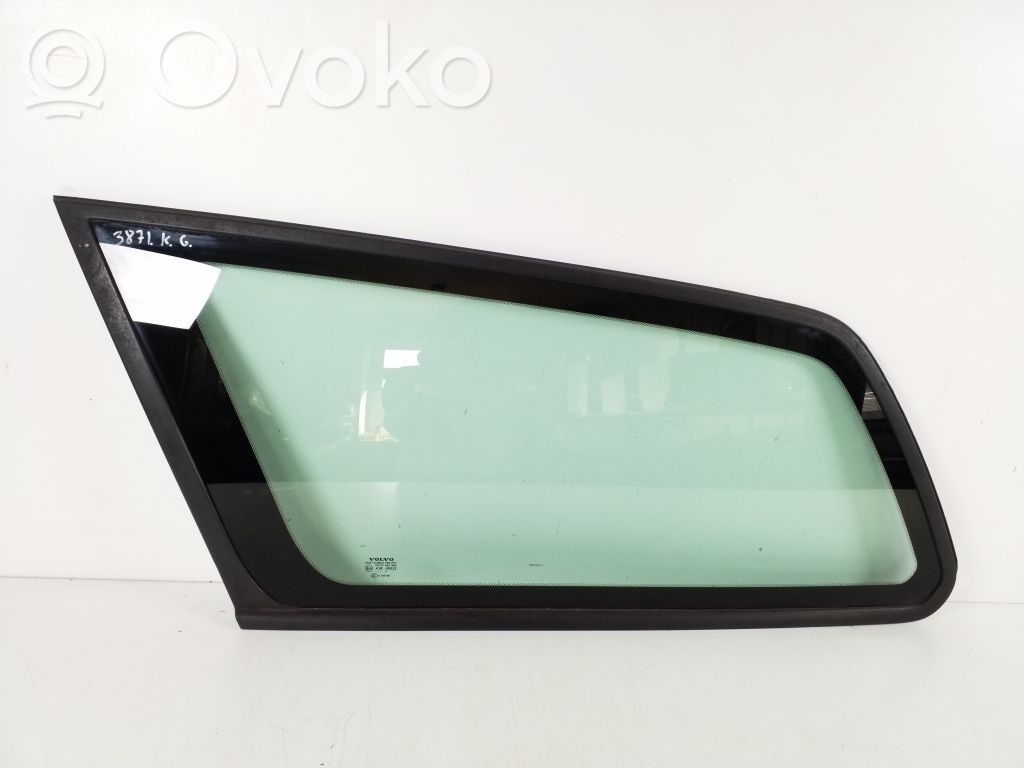 Volvo V50 Rear side window 