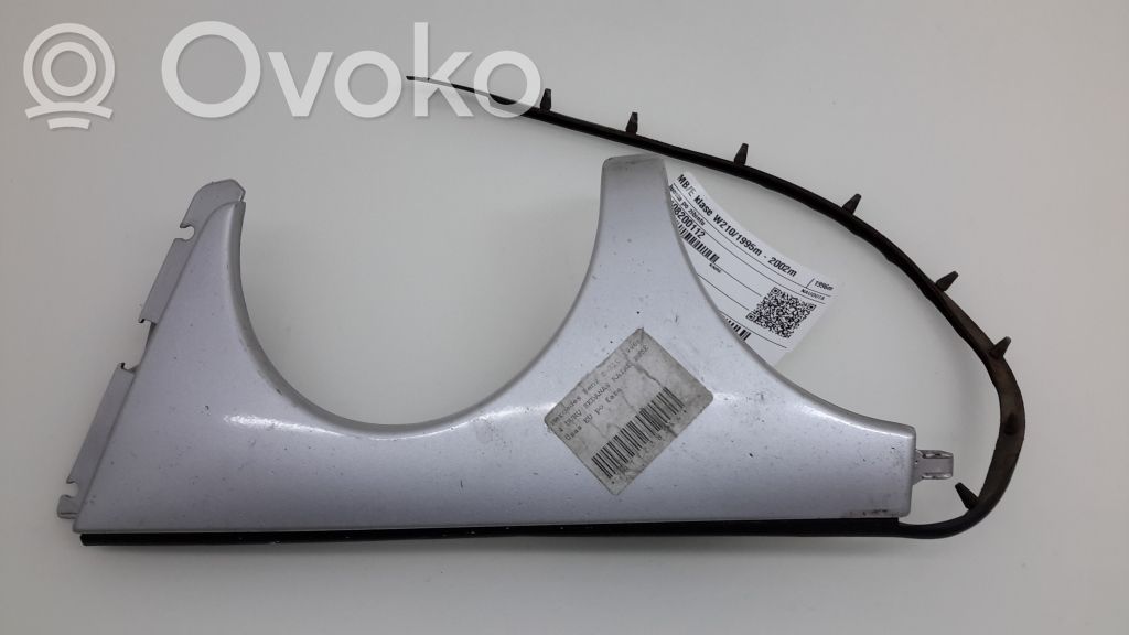 Mercedes-Benz E W210 Listwa pod lampę przednią 