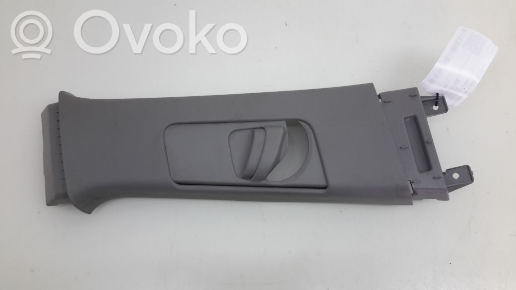 Toyota RAV 4 (XA30) (B) Revêtement de pilier (haut) 