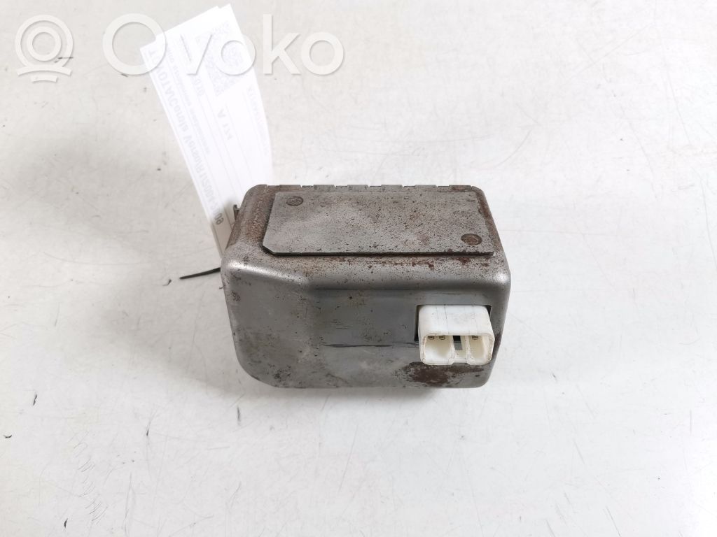 Toyota Corolla Verso AR10 Ohjauspyörän lukitus 