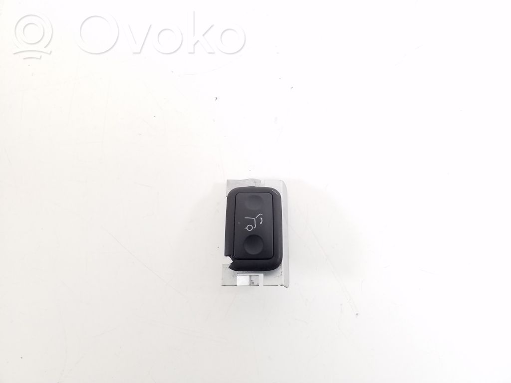 Mercedes-Benz C W204 Przełącznik / Przycisk otwierania klapy bagażnika 