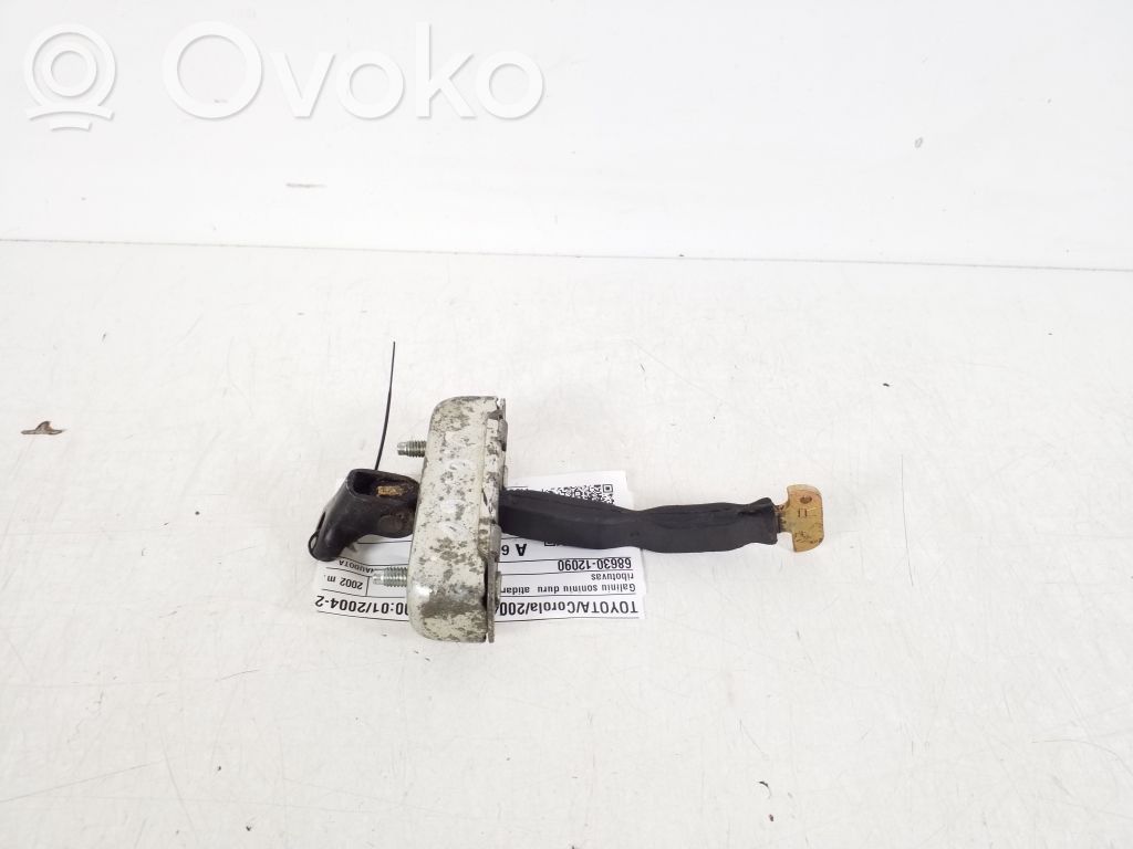 Toyota Corolla E120 E130 Takaoven pidätin 