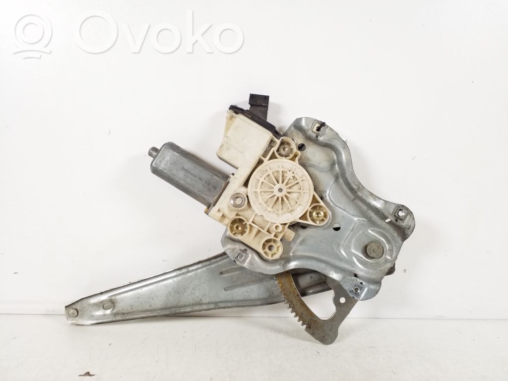Toyota Corolla E120 E130 Mechanizm podnoszenia szyby tylnej bez silnika 