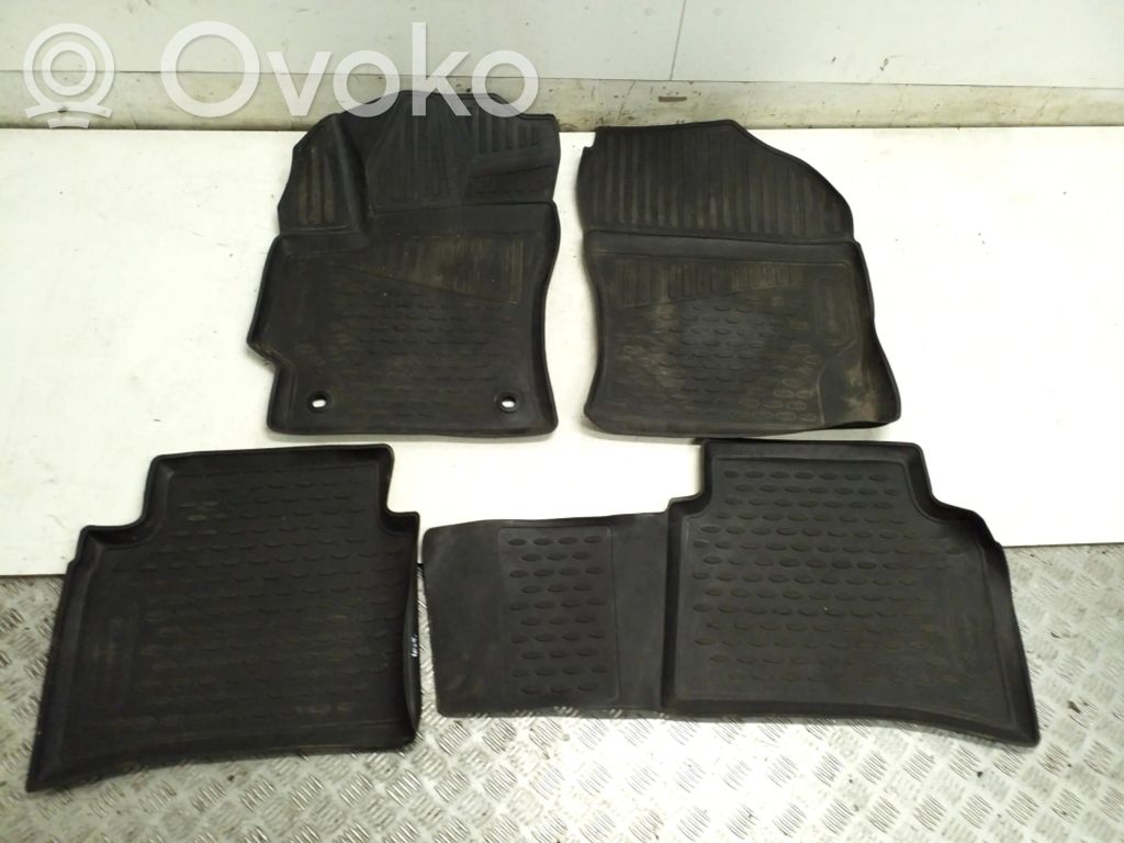 Car floor mat set