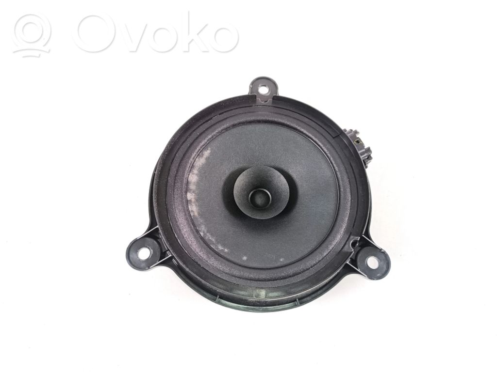 Rear door speaker