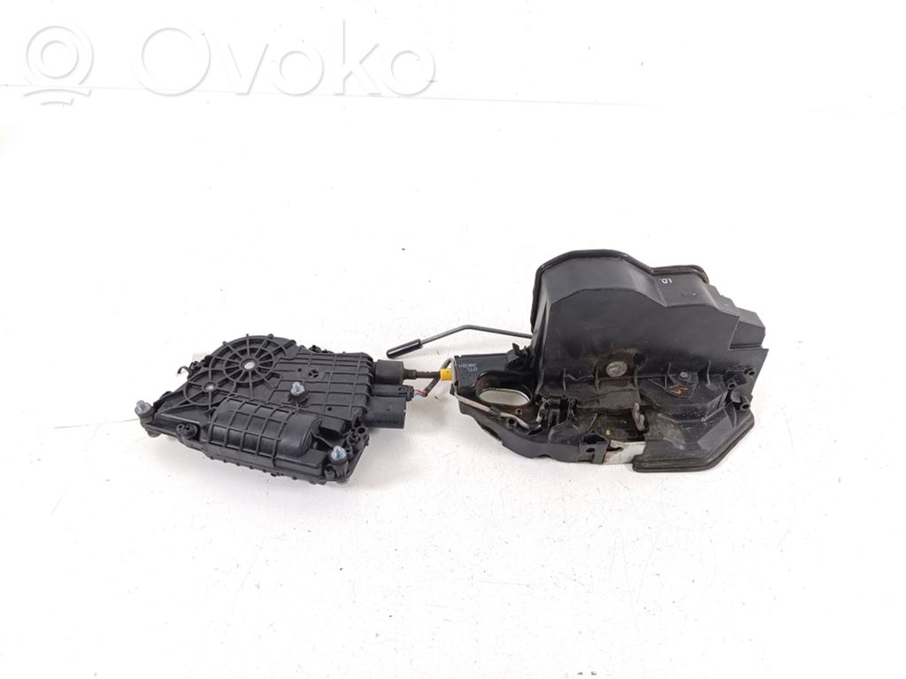 BMW X6 E71 Front door lock 
