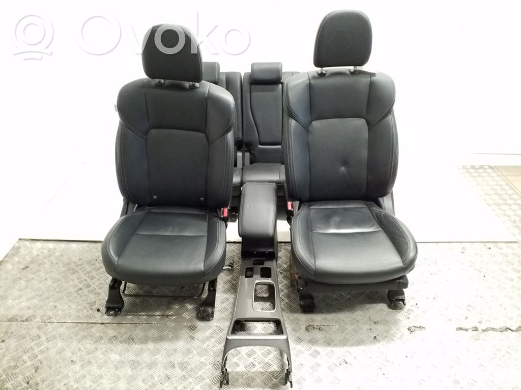 Interior set