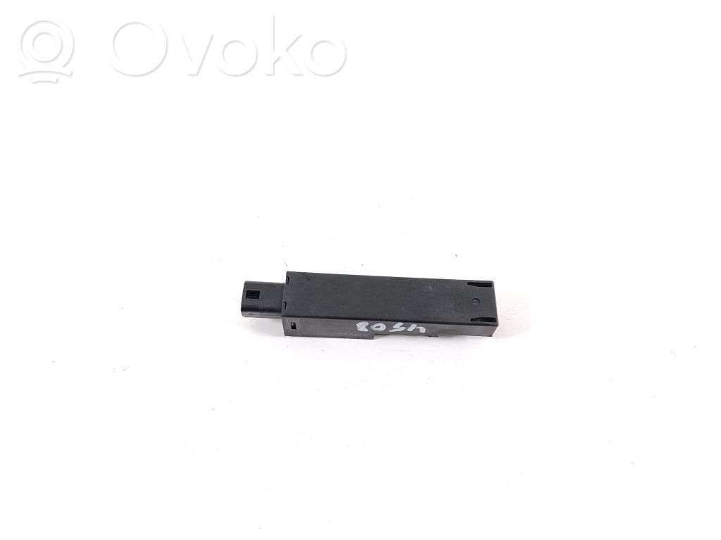 Toyota Corolla Cross Aerial antenna amplifier 