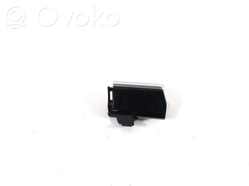 Toyota Corolla Cross Ramka deski rozdzielczej 