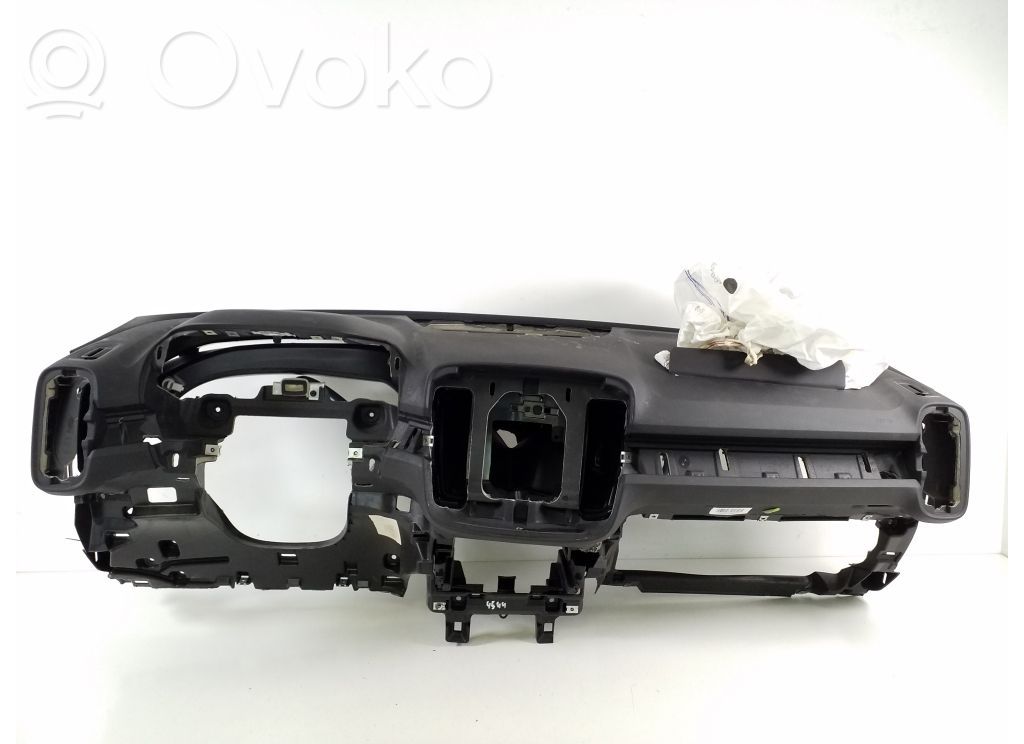 Volvo XC40 Panelė 