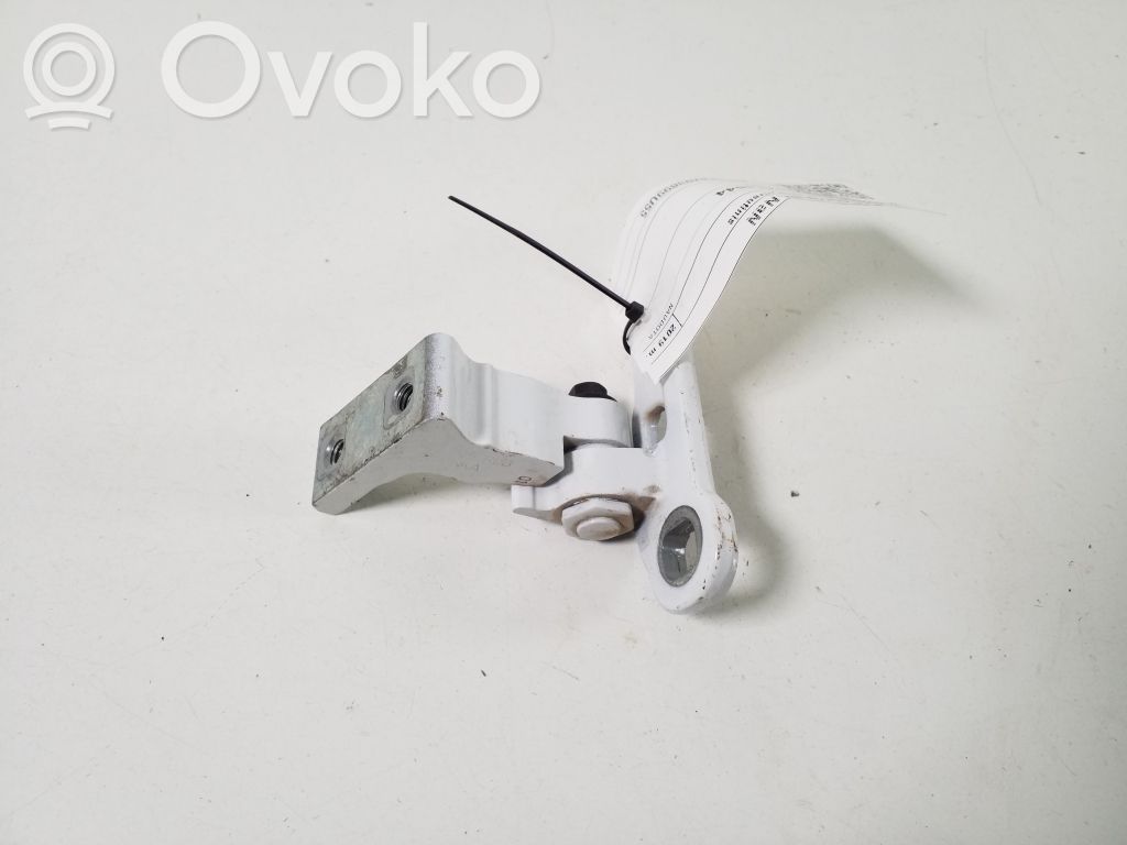 Volvo XC40 Zawias górny drzwi tylnych 