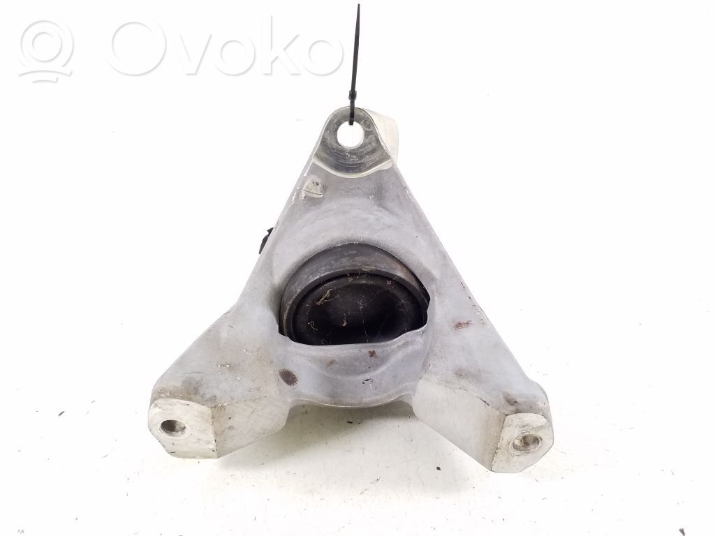 Honda CR-V Engine mount bracket 