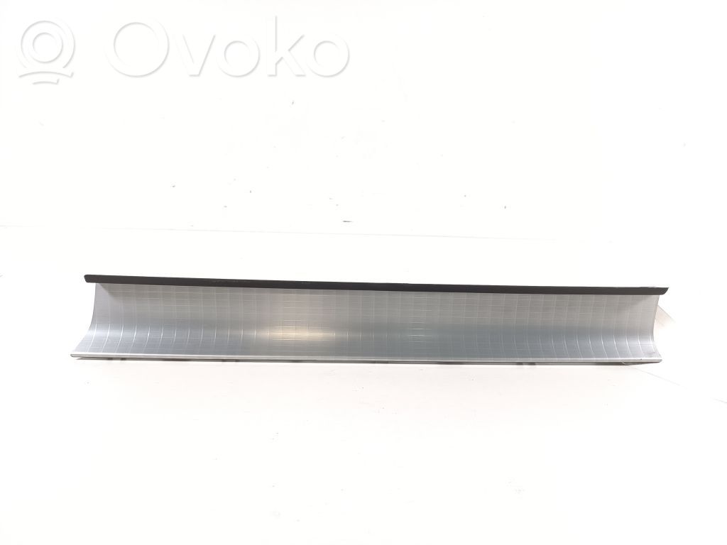 Panel trim   32277141,32277146