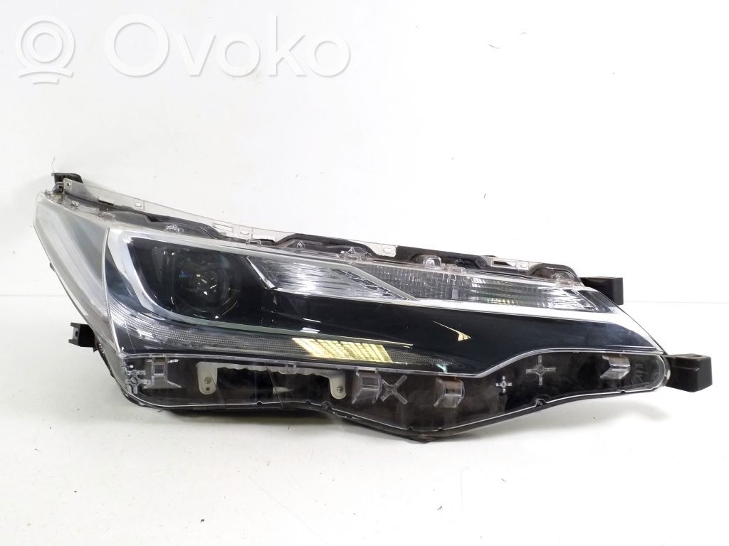Toyota Corolla E160 E170 Scheinwerfer 
