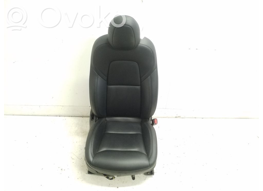 Tesla Model Y Scaun față pasager 