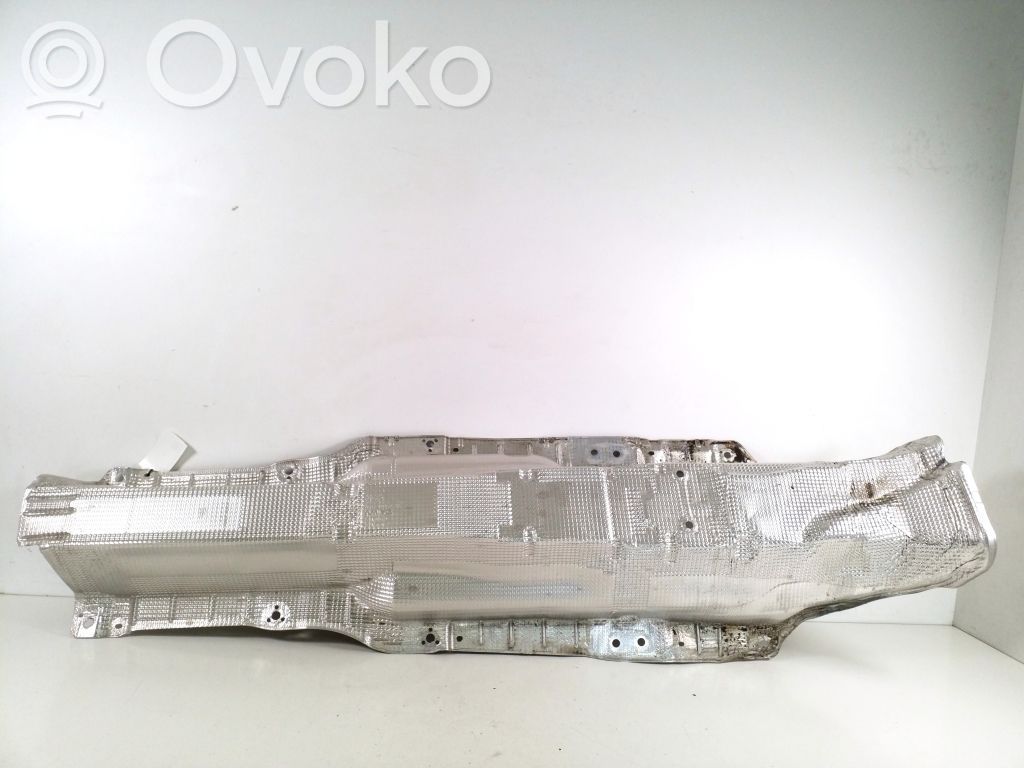 Volkswagen PASSAT B9 Osłona termiczna rury wydechowej 