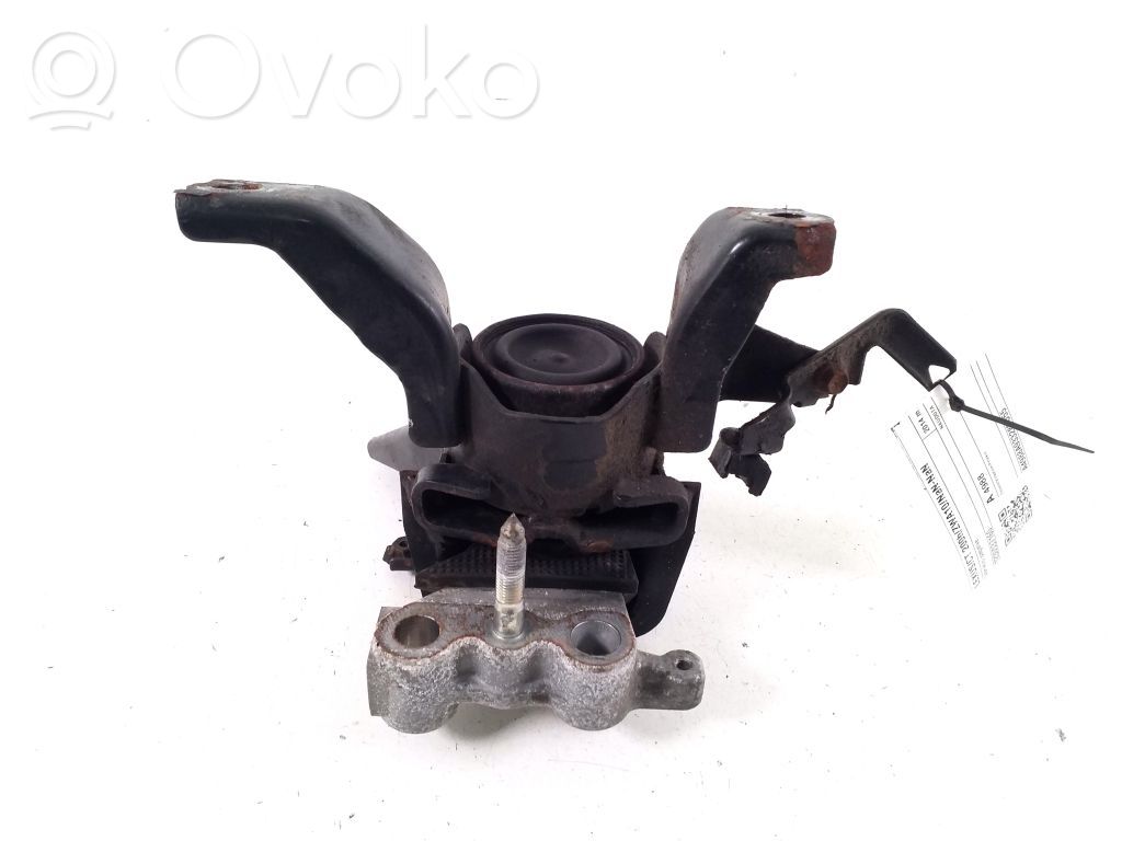 Lexus CT 200H Engine mount bracket 