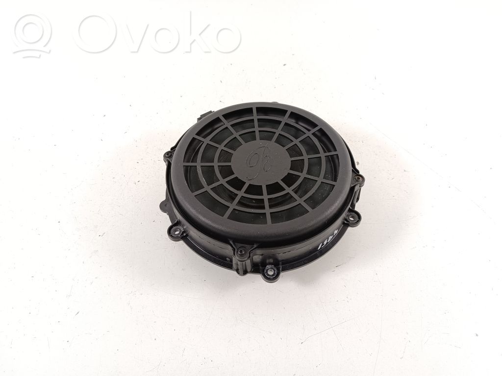 Porsche Cayenne (9Y0 9Y3) Altavoz de la puerta trasera 