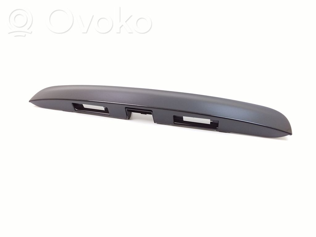 Nissan Note (E11) Trunk door license plate light bar 