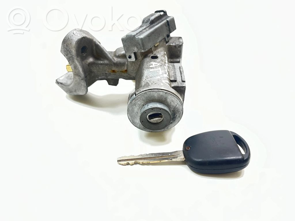 Toyota Corolla Verso E121 Užvedimo spynelė 
