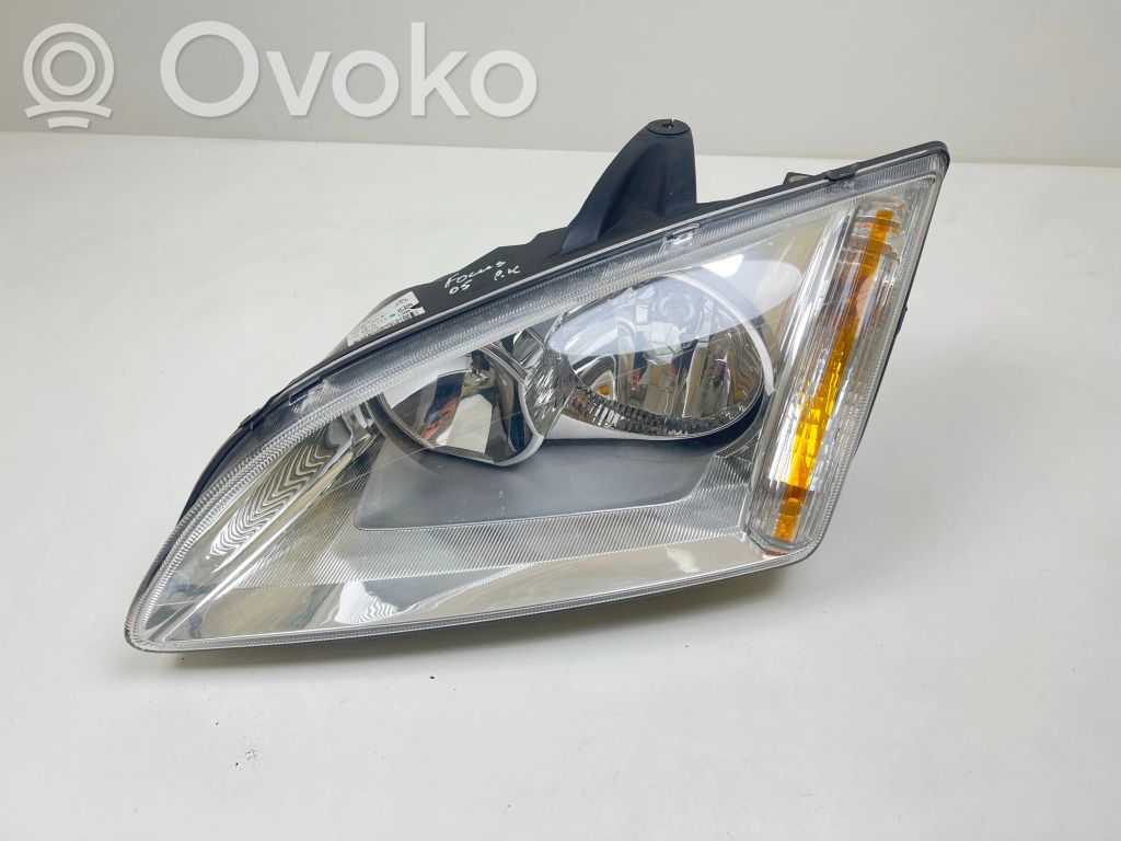 Ford Focus Headlight/headlamp 
