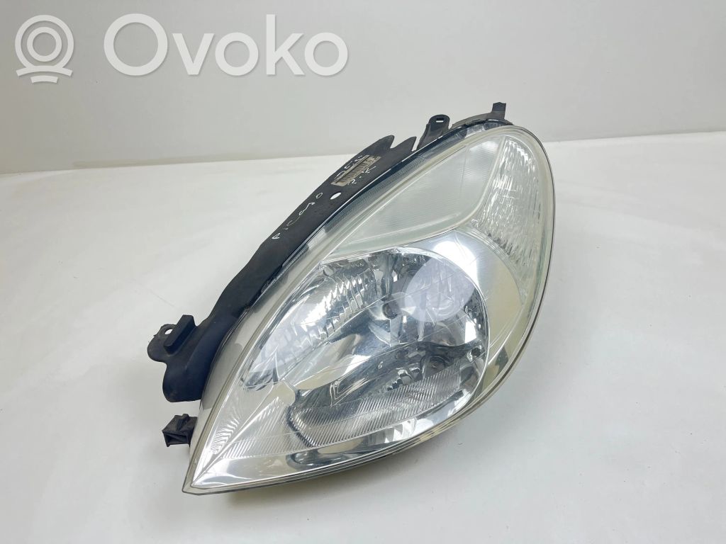 Citroen Xsara Picasso Lampa przednia 