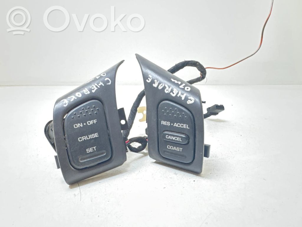Jeep Grand Cherokee (WJ) Steering wheel buttons/switches 