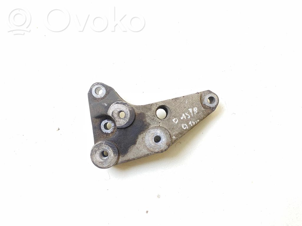 Engine mounting bracket   90575142,75542