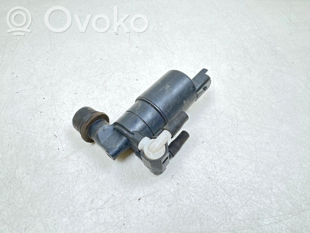 Citroen C4 I Windscreen/windshield washer pump 