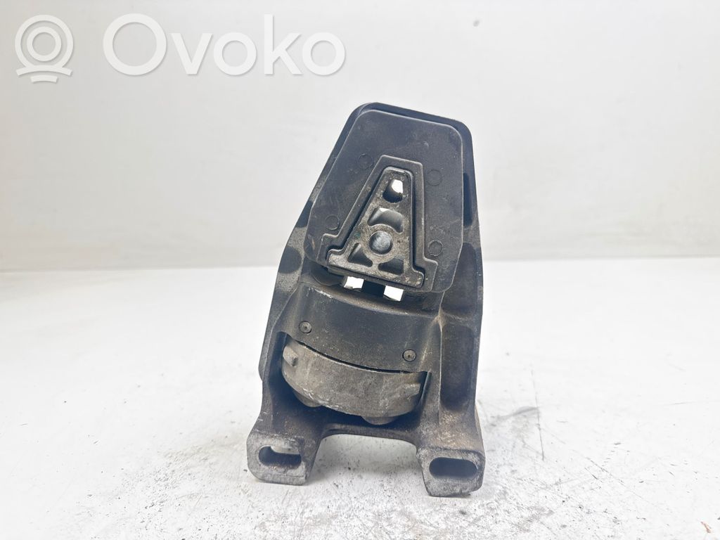 Engine mount bracket   326C68,122862