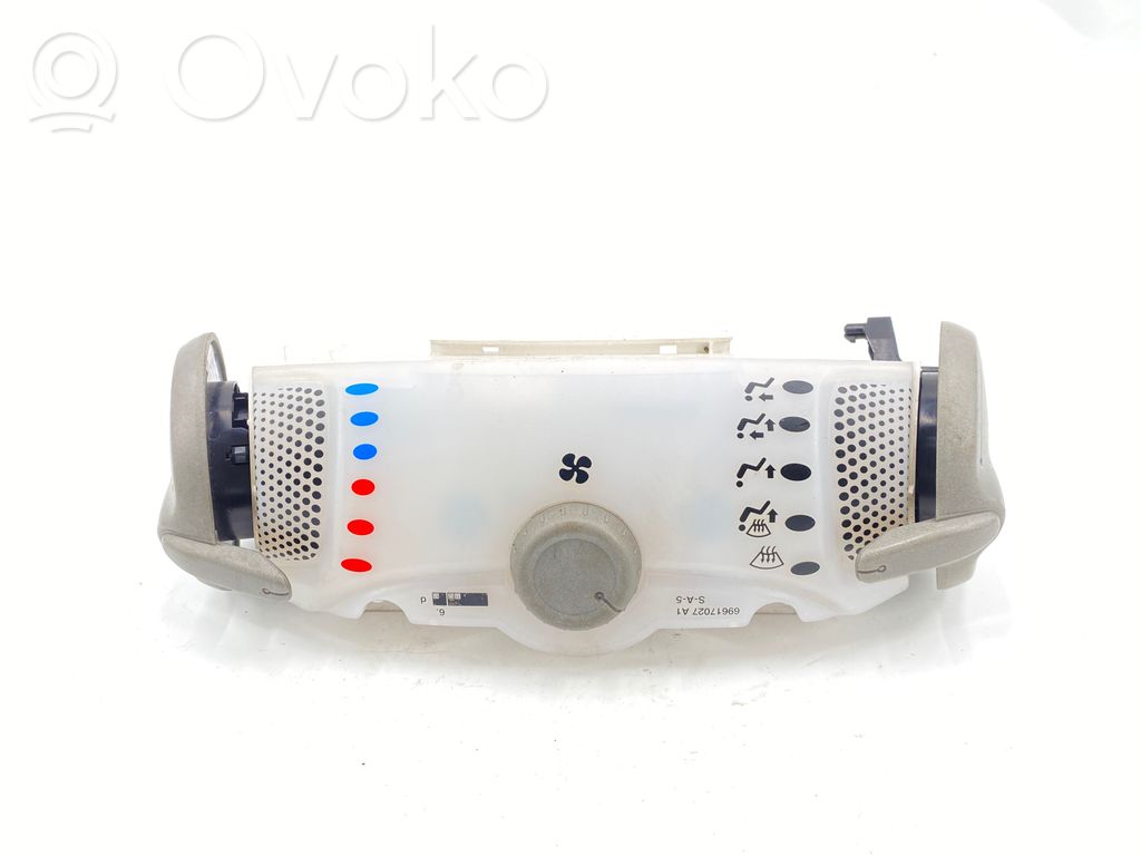 Toyota Aygo AB10 Climate control unit 