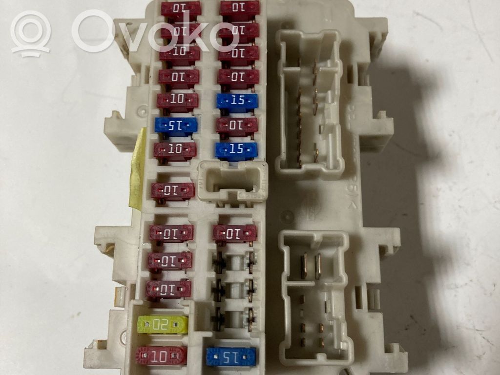 Nissan Navara D40 Fuse module 