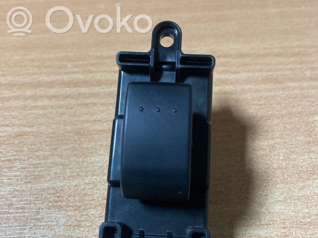 Electric window control switch   192761
