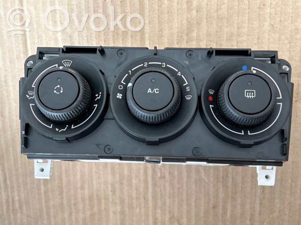 Peugeot 308 SW  Climate control unit 