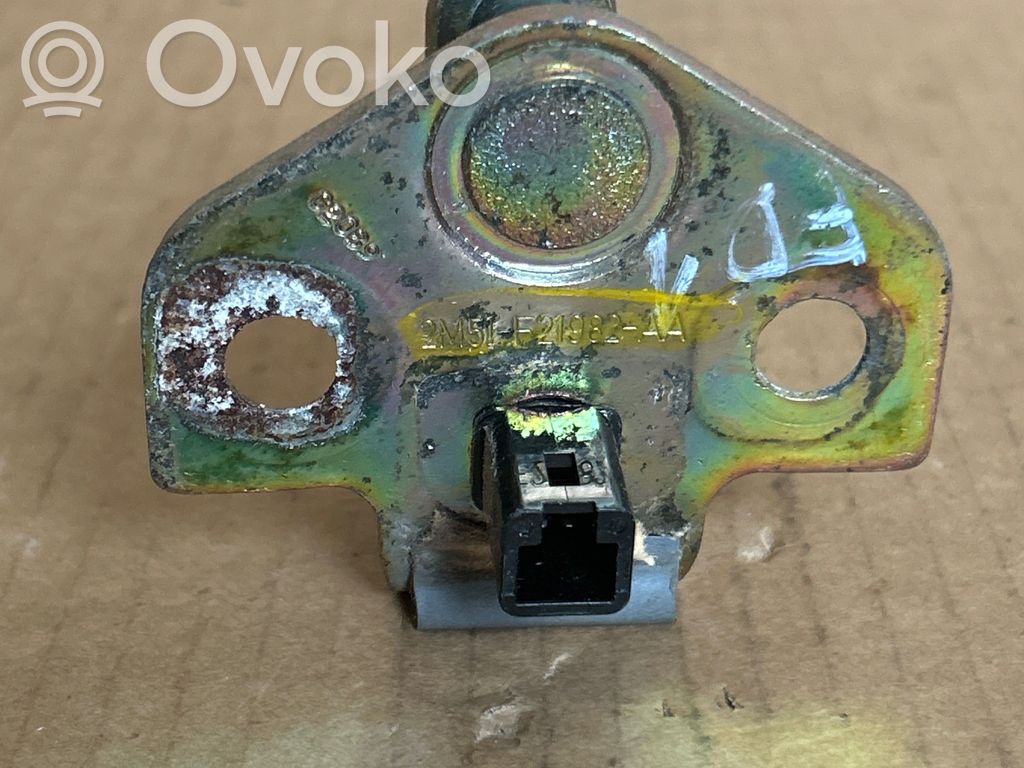 Ford Mondeo Mk III Front door lock loop/hook striker 