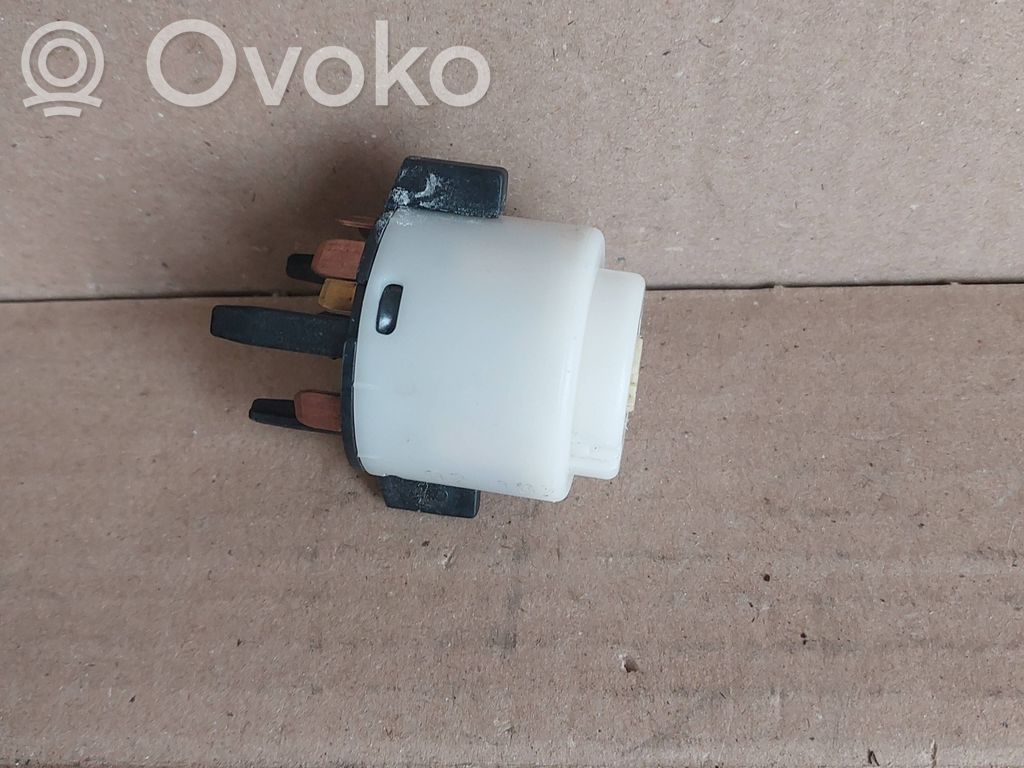 Audi A4 S4 B5 8D Butuc cheie contact 