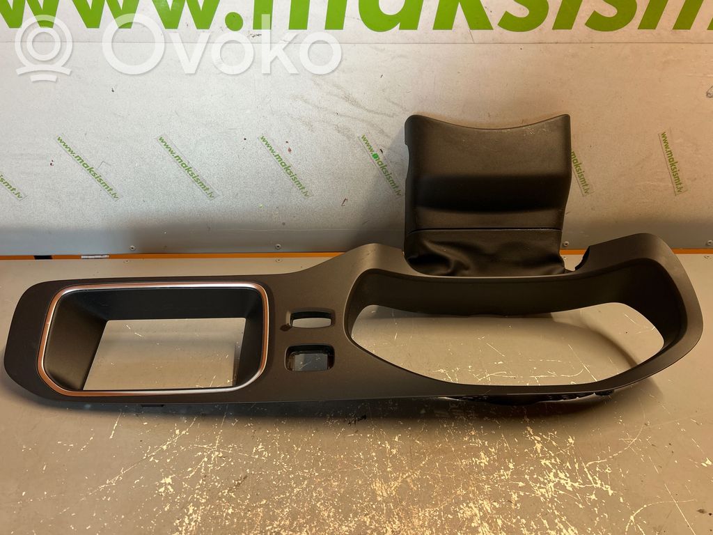 Volvo V40 Dashboard trim 