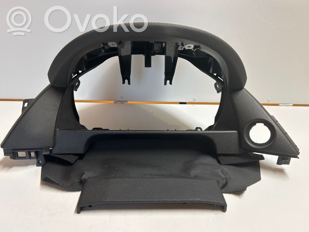 BMW X1 E84 Kita panelės detalė 