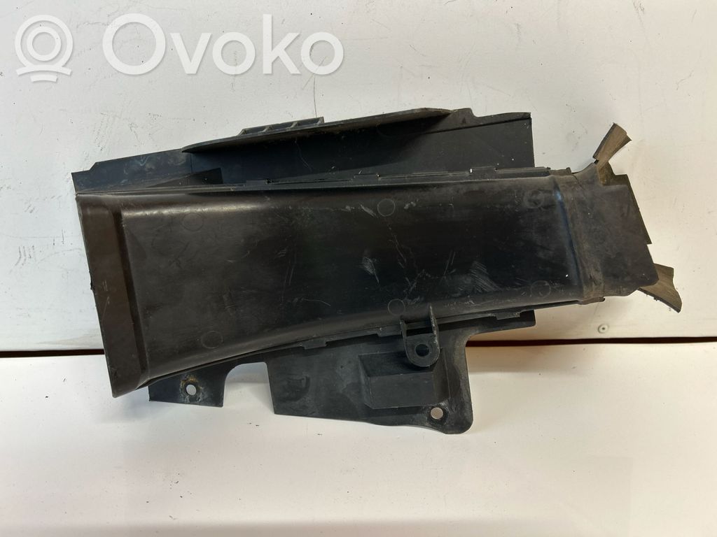 BMW 3 E46 Jarrujen jäähdytysilmakanava 