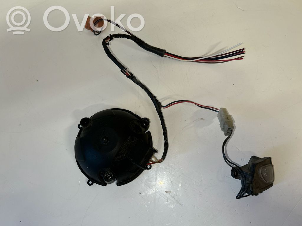 Elektryczne lusterko boczne drzwi przednich   4F1858532
