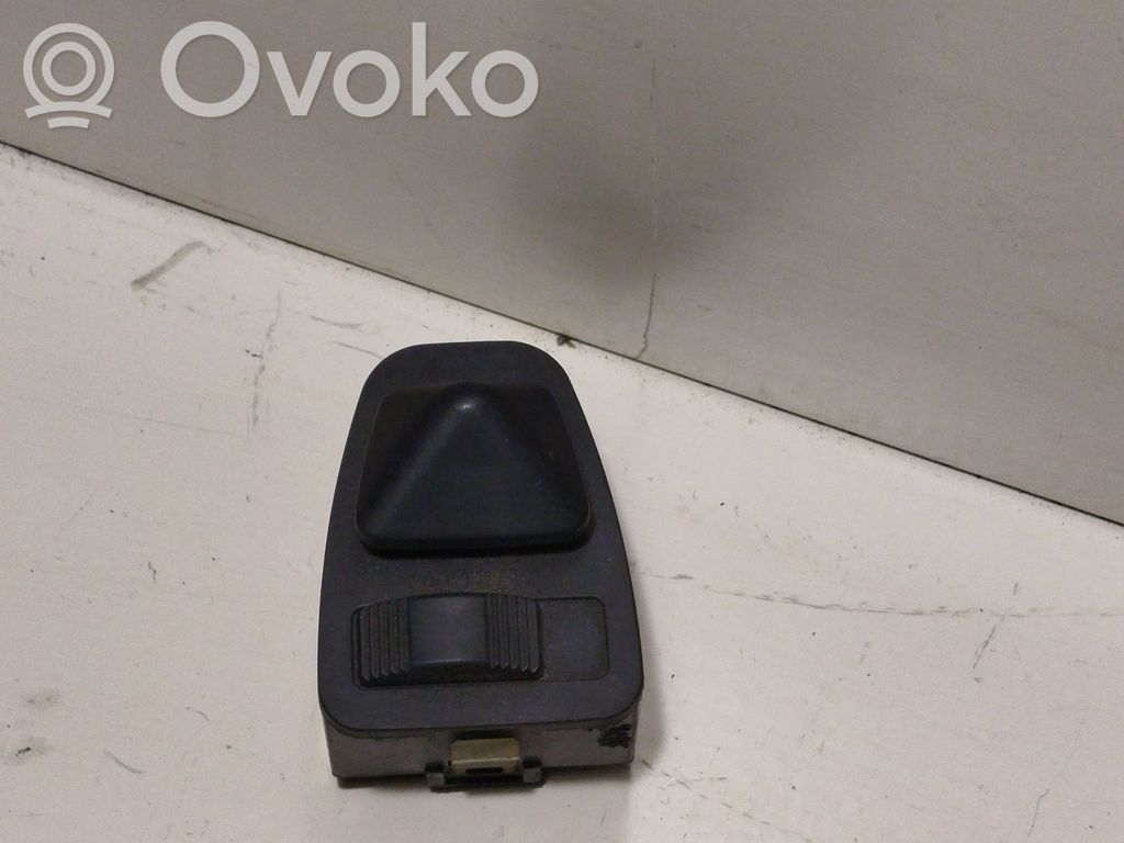 Wing mirror switch   53369