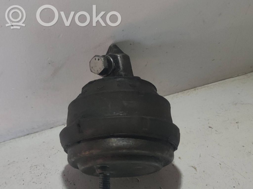 BMW 5 E39 Engine mount bracket 