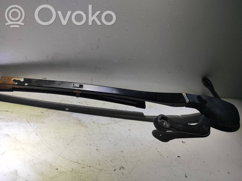 BMW 5 E39 Front wiper blade arm 