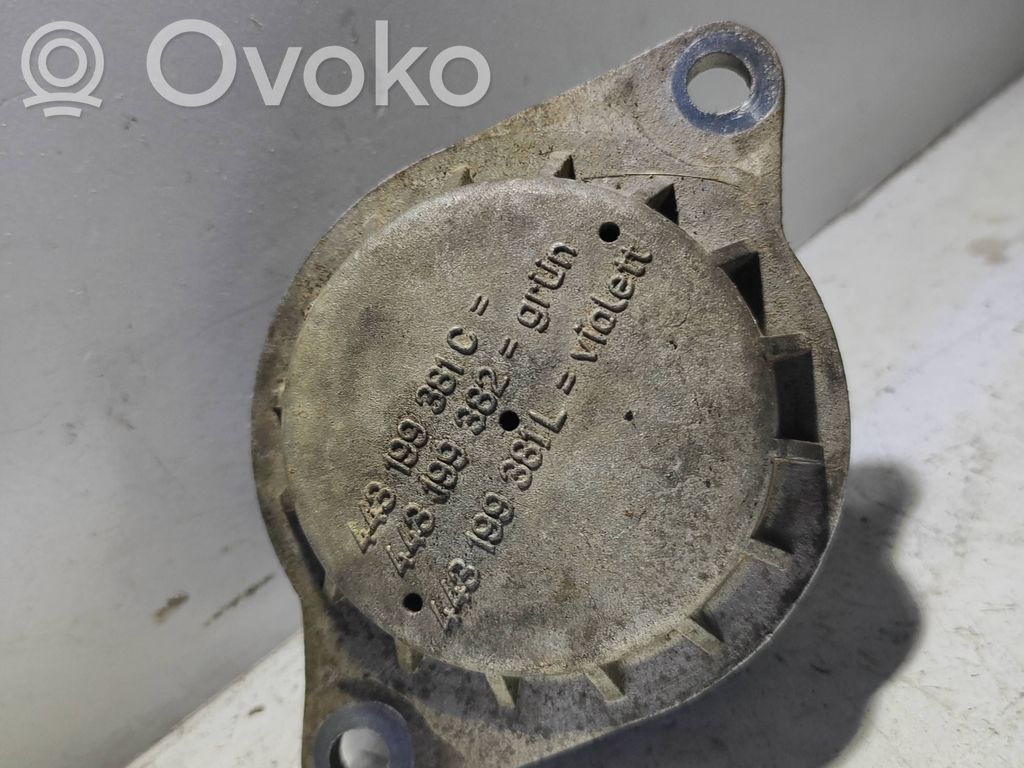 Audi 100 S4 C4 Engine mount bracket 