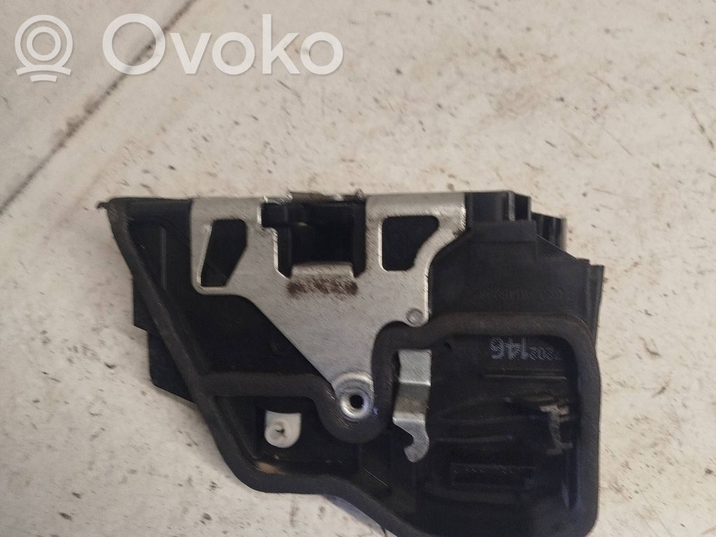 Front door lock   866910V